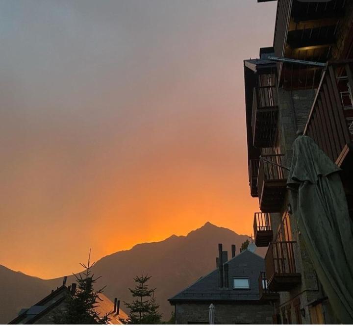Apartamento con terraza y vistas panorámicas en Taüll Esterno foto