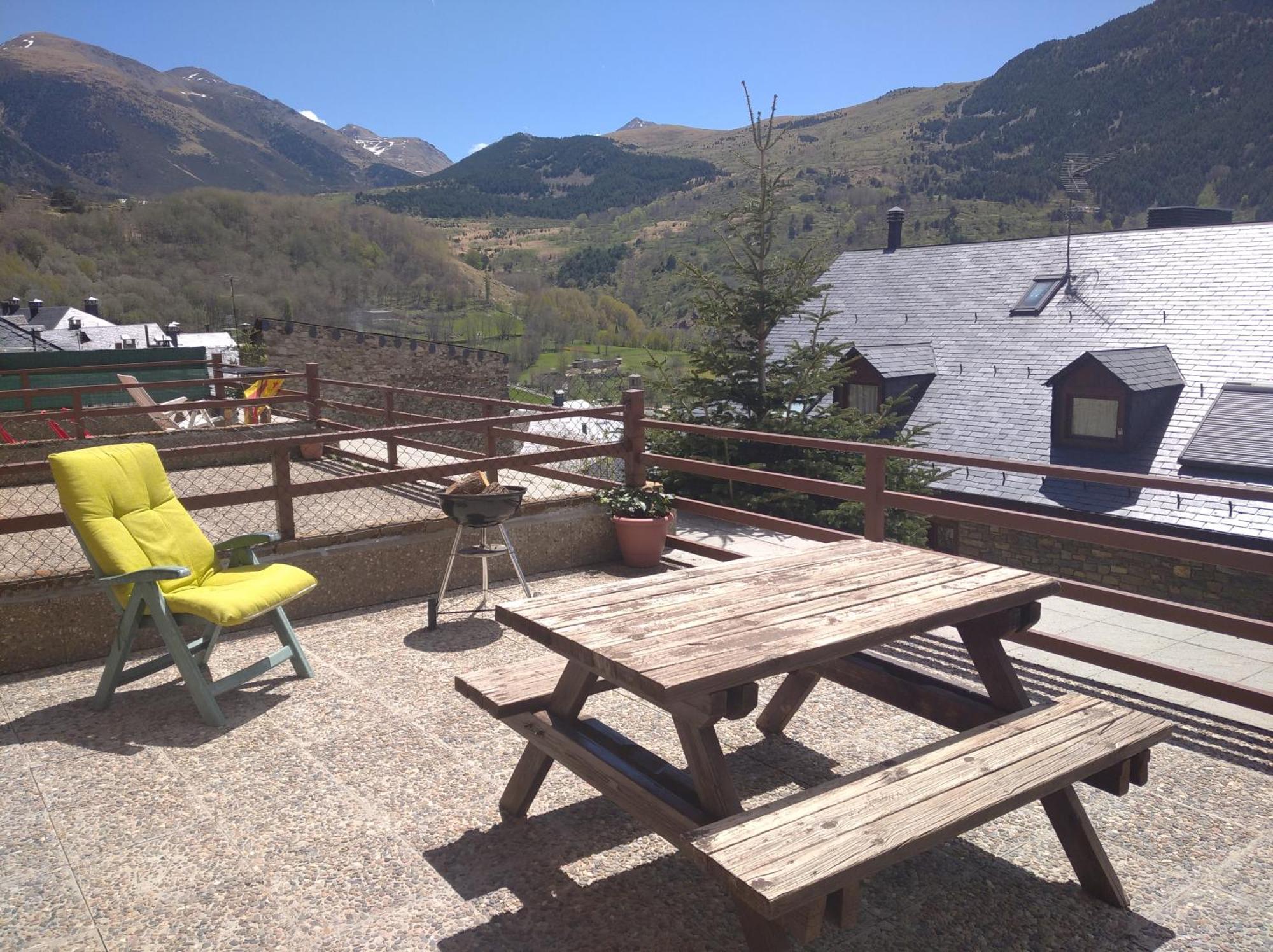 Apartamento con terraza y vistas panorámicas en Taüll Esterno foto