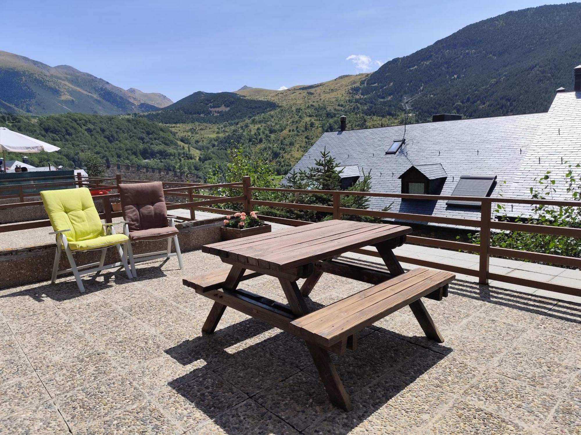 Apartamento con terraza y vistas panorámicas en Taüll Esterno foto