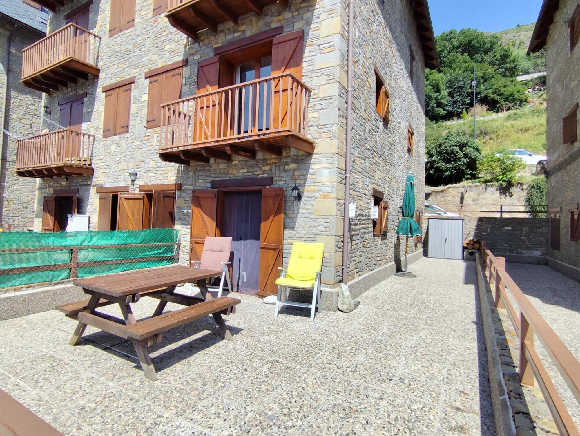 Apartamento con terraza y vistas panorámicas en Taüll Esterno foto